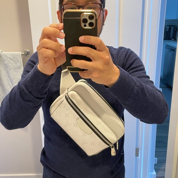 LV Bumbag Taiga White - Picture 9 of 9